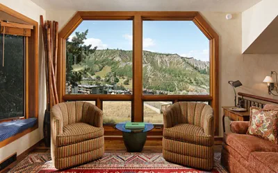 Photo 2 - Ski-In/Ski-Out Corner Unit near Sky Cab Gondola
