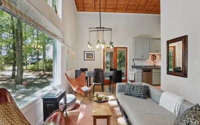 Photo 5 - The Artful Bungalow