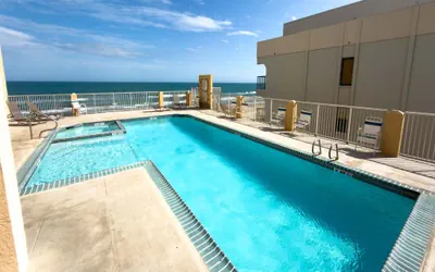 Photo 5 - Penthouse  Beachfront Views  Renovated