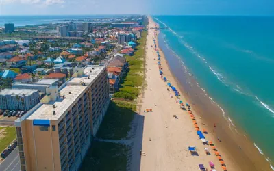 Penthouse  Beachfront Views  Renovated