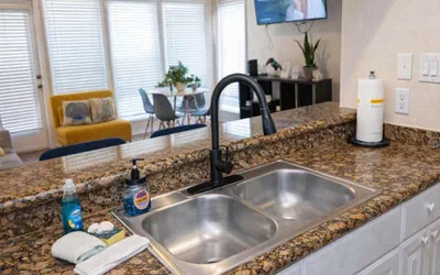 Photo 3 - Fresh & Bright 1BR Condo - Pool View & Steps to Beach