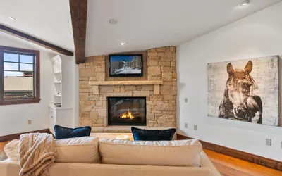 Photo 2 - Ski-In/Ski-Out 1BR Retreat + Hot Tub
