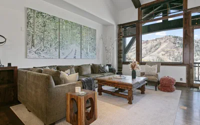 Ski-In/Ski-Out 4BR Deer Valley Retreat