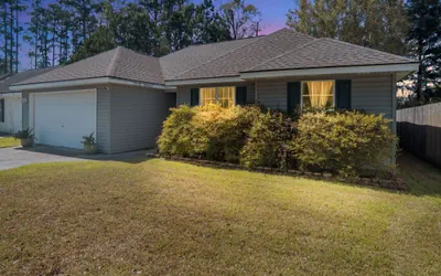3BR Savannah Home Sleeps 5 Near historic District