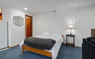 Photo 3 - Sunflower Studio - 7 Minutes to UO & 4 Minutes to Downtown