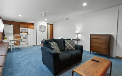 Photo 2 - Sunflower Studio - 7 Minutes to UO & 4 Minutes to Downtown
