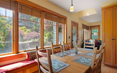 Photo 2 - Craftsman Grove - 10 Minutes to Campus