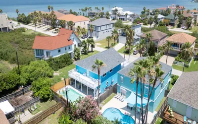 New 5BR Remodel, Heated Pool, Gameroom, up to 20
