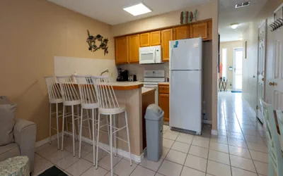 Photo 4 - New 3BR Townhome, Heated Pool, Beach Steps SPI
