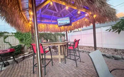 Photo 2 - 2 Homes - 4 MN to Madiera BCH - Hottub - HTD Pool