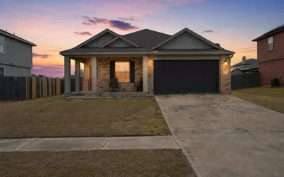 Photo 2 - Spacious 3BR Retreat Near Fort Hood | Killeen