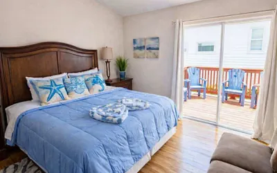 Photo 5 - 3BR Townhome, Steps to Beach, New Remodel SPI