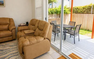 Photo 4 - 3BR Townhome, Steps to Beach, New Remodel SPI