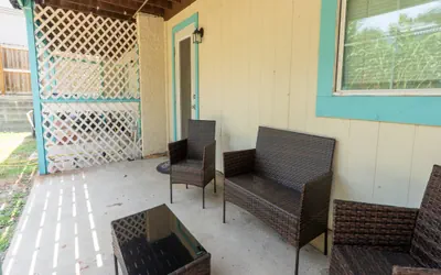 Photo 5 - 2BR Ground Floor, Sleeps 8, Pets ok - SPI