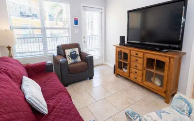 Photo 4 - 2BR Half Block to Beach, Garage, Heated Pool
