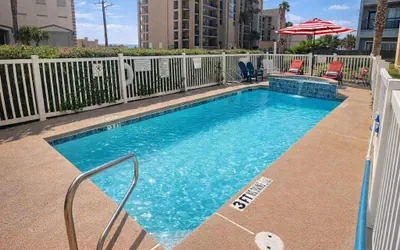 3rd Flr Beachview Luxe " Elevator " Pool " BBQ