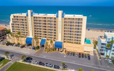 Sweeping 5th Floor Views " Direct Beach " Remodele