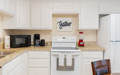 Photo 3 - 1st Floor 2BR | 250 Steps to Beach | No Stairs SPI