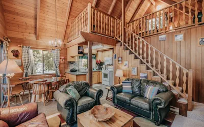 Photo 4 - 53MBR - Hot Tub - Wi-Fi - Sleeps 6