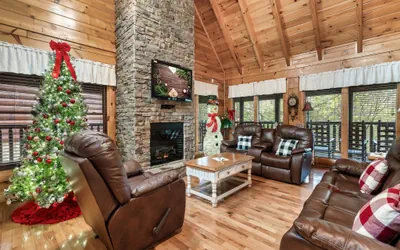 Photo 4 - Spacious Mountain Cabin Perfect for Relaxing