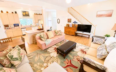 Photo 5 - The Pink House | Sleeps 10 | 2-minute walk from Seaside/Beach