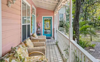 Photo 4 - The Pink House | Sleeps 10 | 2-minute walk from Seaside/Beach