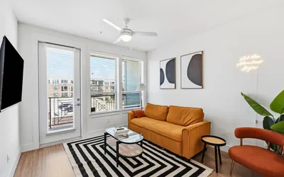 Stylish 1BR near PGA and Universal Studios | Sleeps 4