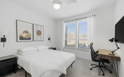 Photo 4 - Beautiful 2BR near PGA & Universal Studios | Sleeps 6