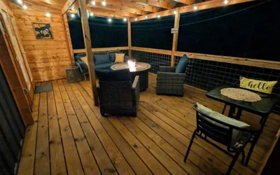 Photo 3 - Brand New Cozy Spruce Cabin - Couples Getaway, The Caverns, Waterfalls, Hiking Trails