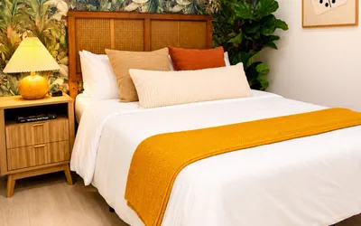 Photo 2 - Cozy 2BR Home, 5min to Airport & Beach