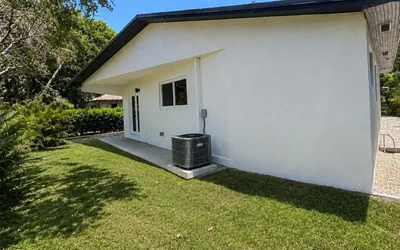 Photo 4 - Cozy 2BR Home, 5min to Airport & Beach