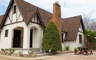 Photo 5 - Brand New Vintage La Mesa Storybook Tudor Cottage