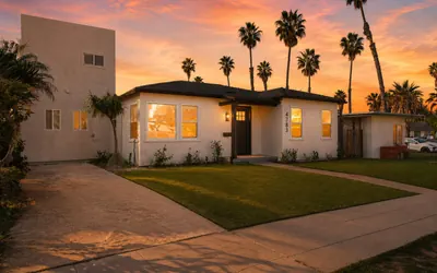 One Block to Beach! 4BR w/ Game Room + Parking