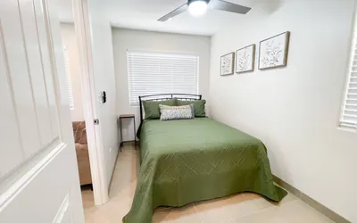 Photo 5 - Cozy Hillcrest Hideaway near Scripps Mercy