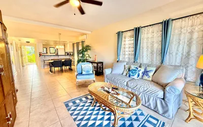 Photo 2 - Sunset Oasis - 2Br Beach Front Condo
