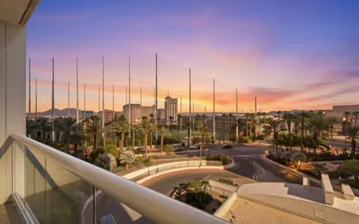 Photo 4 - Perfect Condo on Las Vegas Strip w/ Jacuzzi Tub!