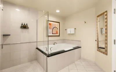 Photo 3 - Signature Studio | No Resort Fee & Pool