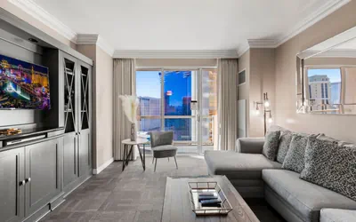Strip View Suite|On LV Strip w/Balcony/LazyRiver