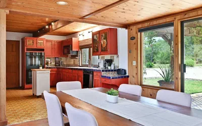 Photo 5 - Road Runner Lodge