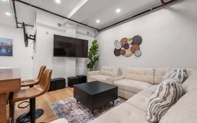 Photo 5 - The Urban Hideout Loft: Sleeps 4 | Private Entrance