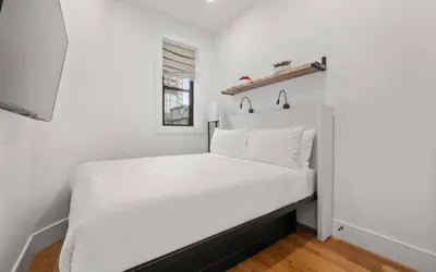 Photo 4 - Trendy 2BR Plus Family Getaway | Suite 4