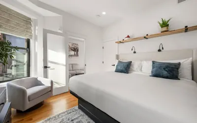 Modern Luxury 2BR | King + Queen | Suite 8