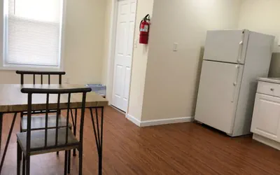 Photo 4 - Large and private 3 bedroom and 1 bathroom apartment near Newark International Airport EWR and New York City