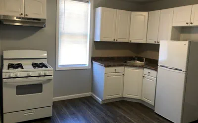 Private 2-bedroom apartment, free parking, direct bus to NYC Manhattan only 2 blocks away, MetLife Stadium 25 minutes away