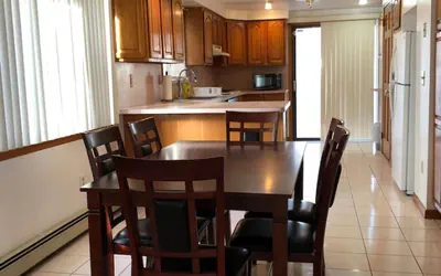 Photo 2 - Private house with 4 bedrooms and 2 bathrooms, direct NYC Manhattan train only 10 minute walk away