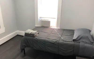Photo 2 - Private 2-bedroom apartment, free parking, direct bus to NYC Manhattan only 2 blocks away
