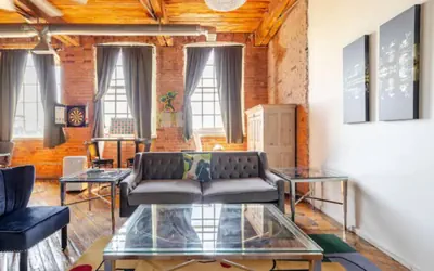 Photo 3 - Stunning Loft with Riverwalk Views