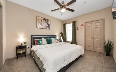 Photo 4 - Grand Abode|Epicenter of Midtown & Downtown