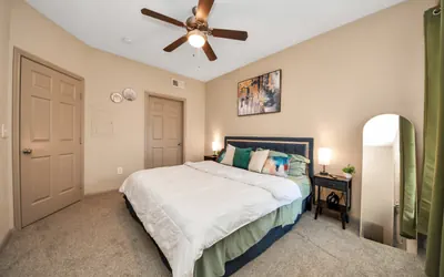 Photo 5 - Grand Abode|Epicenter of Midtown & Downtown