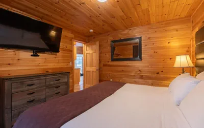 Photo 3 - Resort Cabin with Lake & Sauna